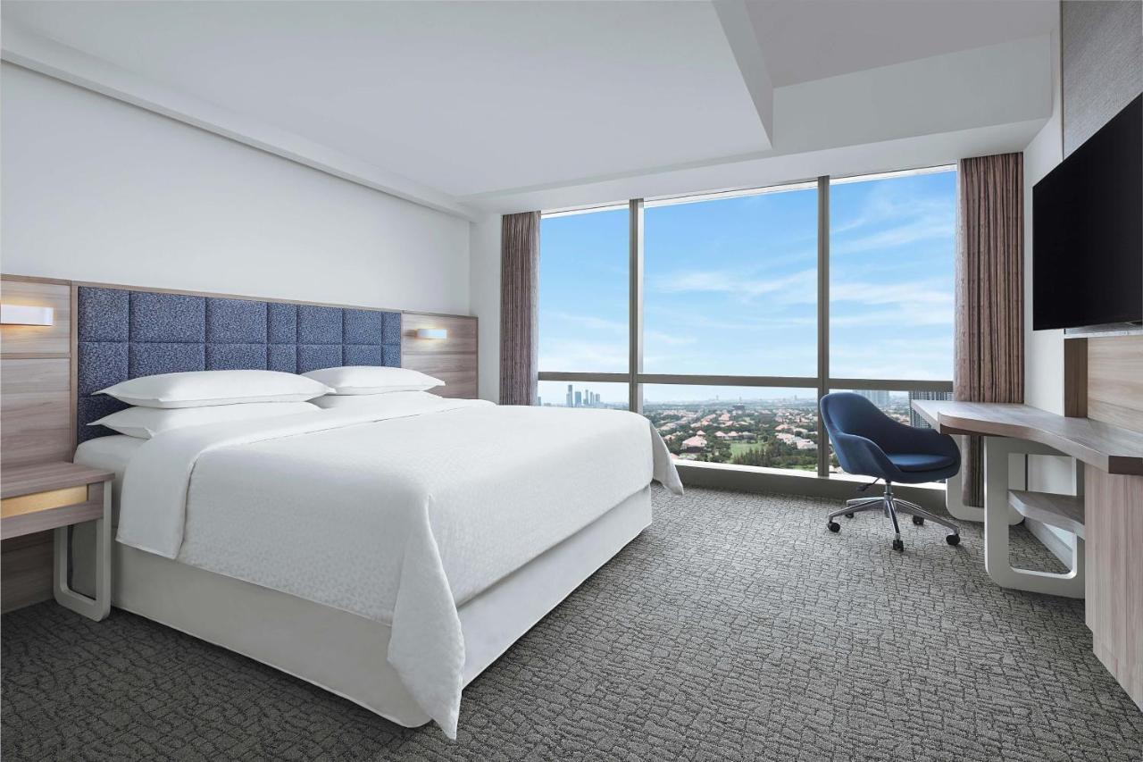 Four Points By Sheraton Surabaya, Pakuwon Indah Exterior photo