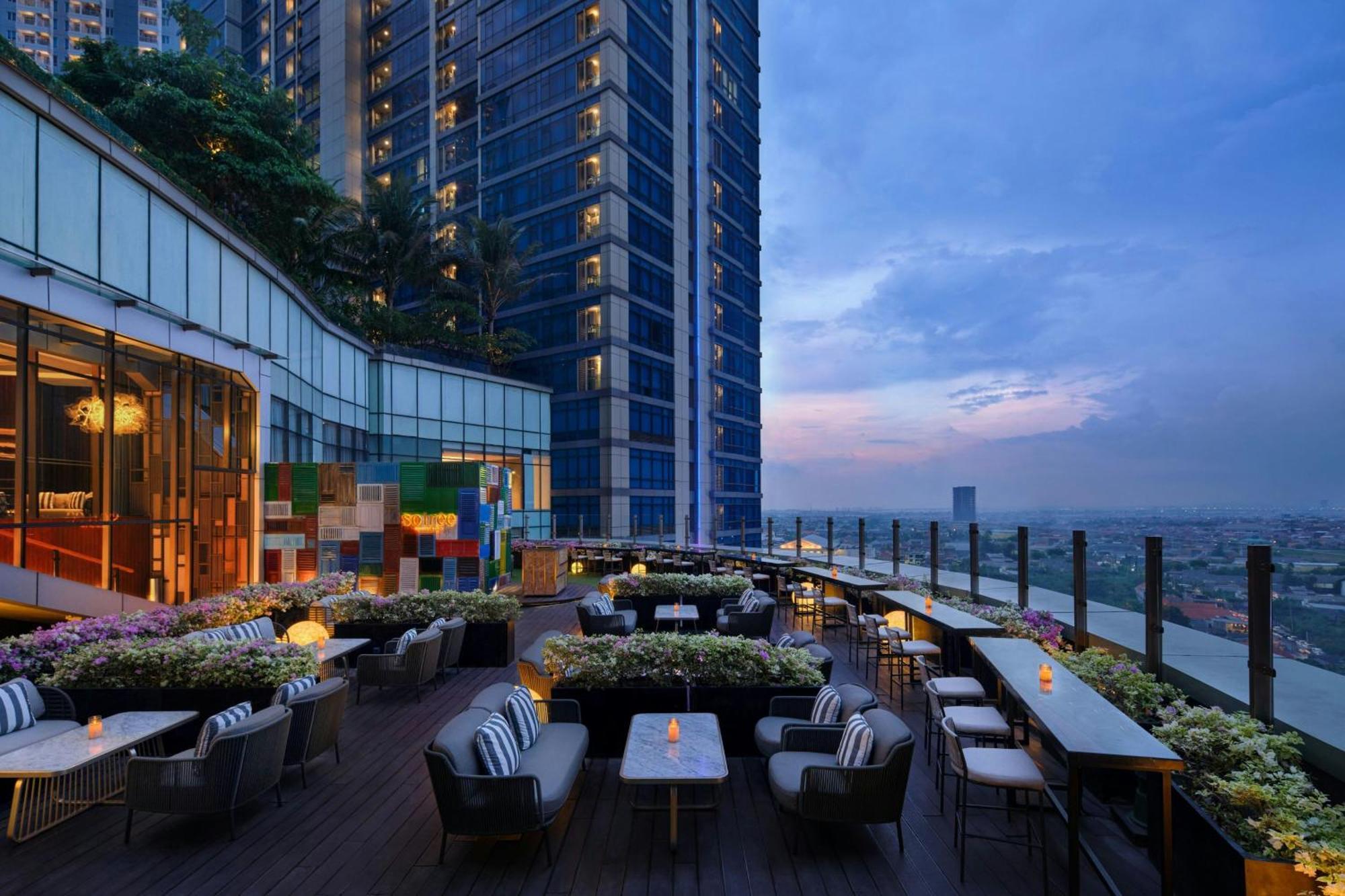 Four Points By Sheraton Surabaya, Pakuwon Indah Exterior photo